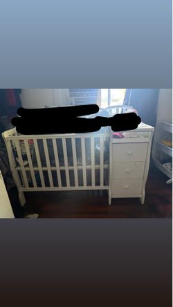Crib with storage for sale need it gone ASAP