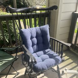 Moving Deal Big Beautiful Blue Outdoor Chair Good Condition 