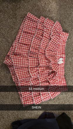SHEIN ruffle shorts
