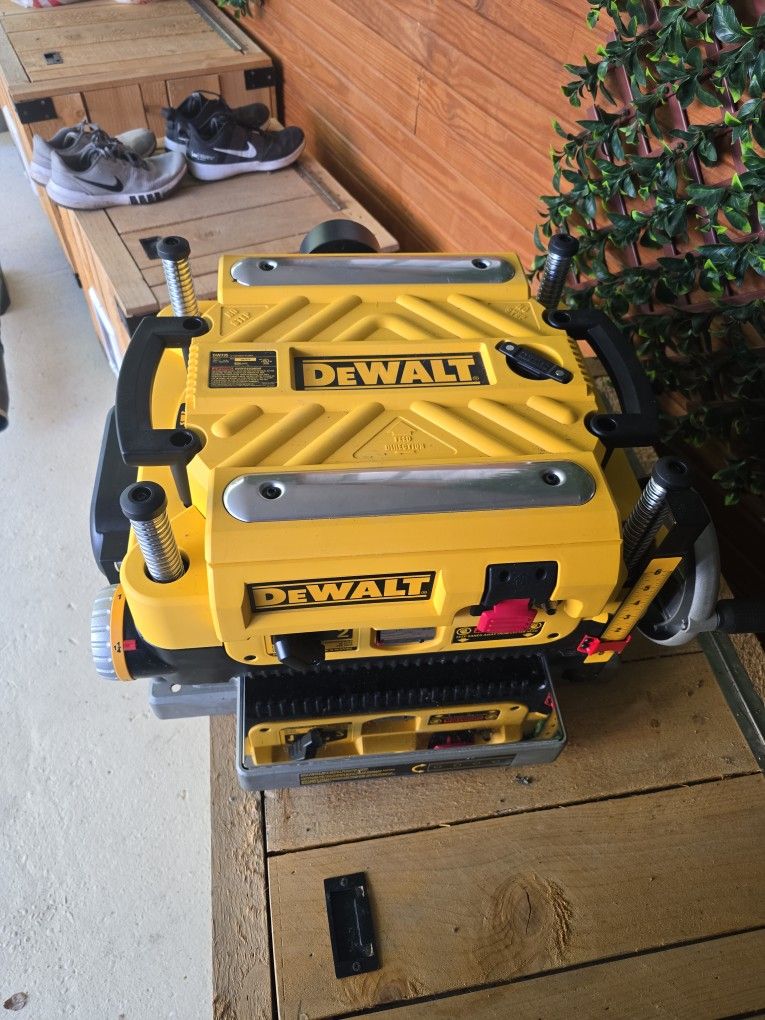 Dewalt DW 735 Planer
