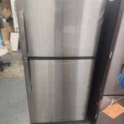 Amazing GE 33 Inch Top Freezer Refrigerator 21.2 Cu Ft Stainless Steel