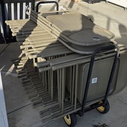 Used METAL FOLDING CHAIRS