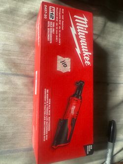 Milwaukee m12  3/8 ratchet TOOL ONLY