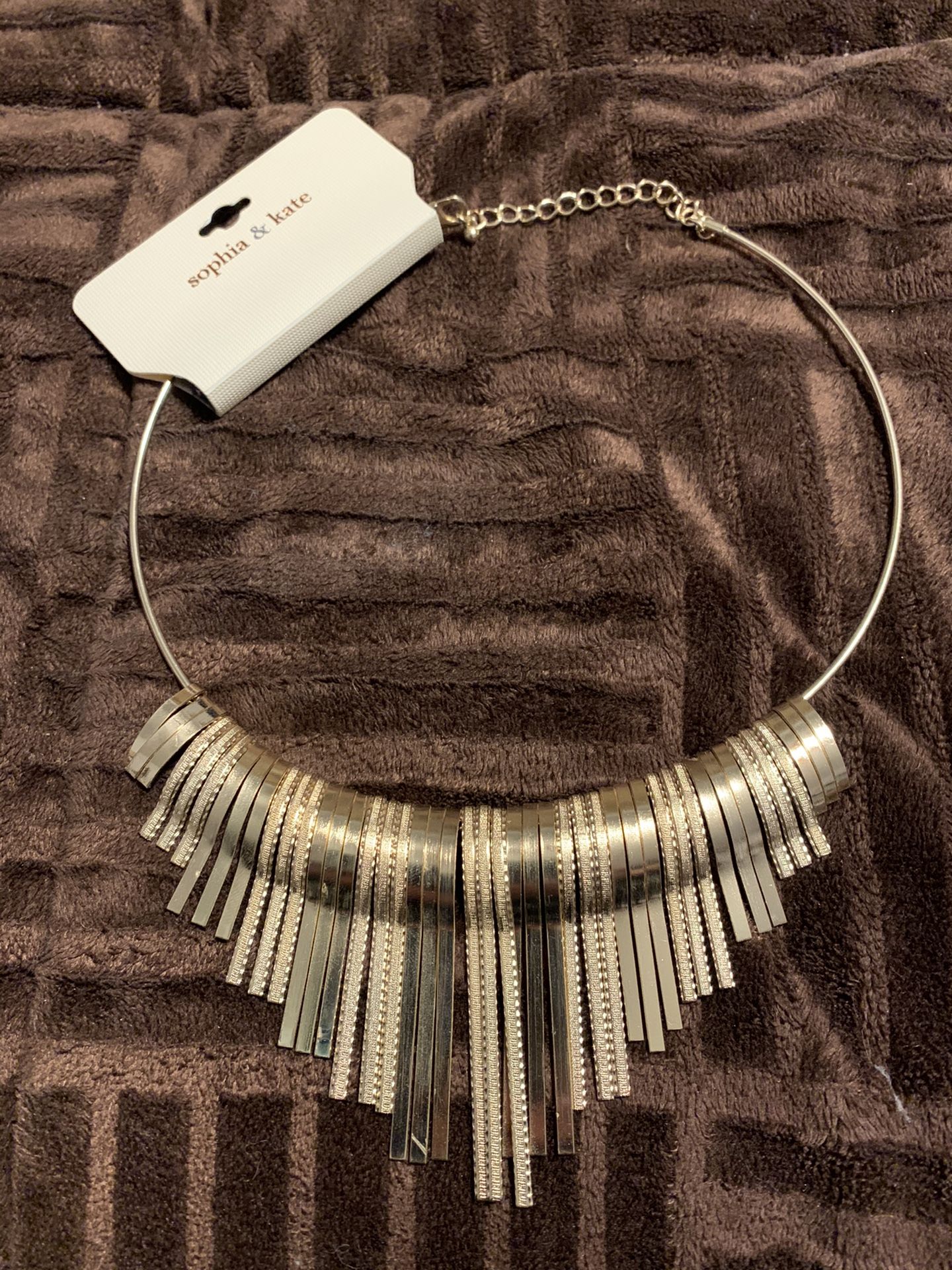 Choker Graduated Bar Design Necklace, Never worn