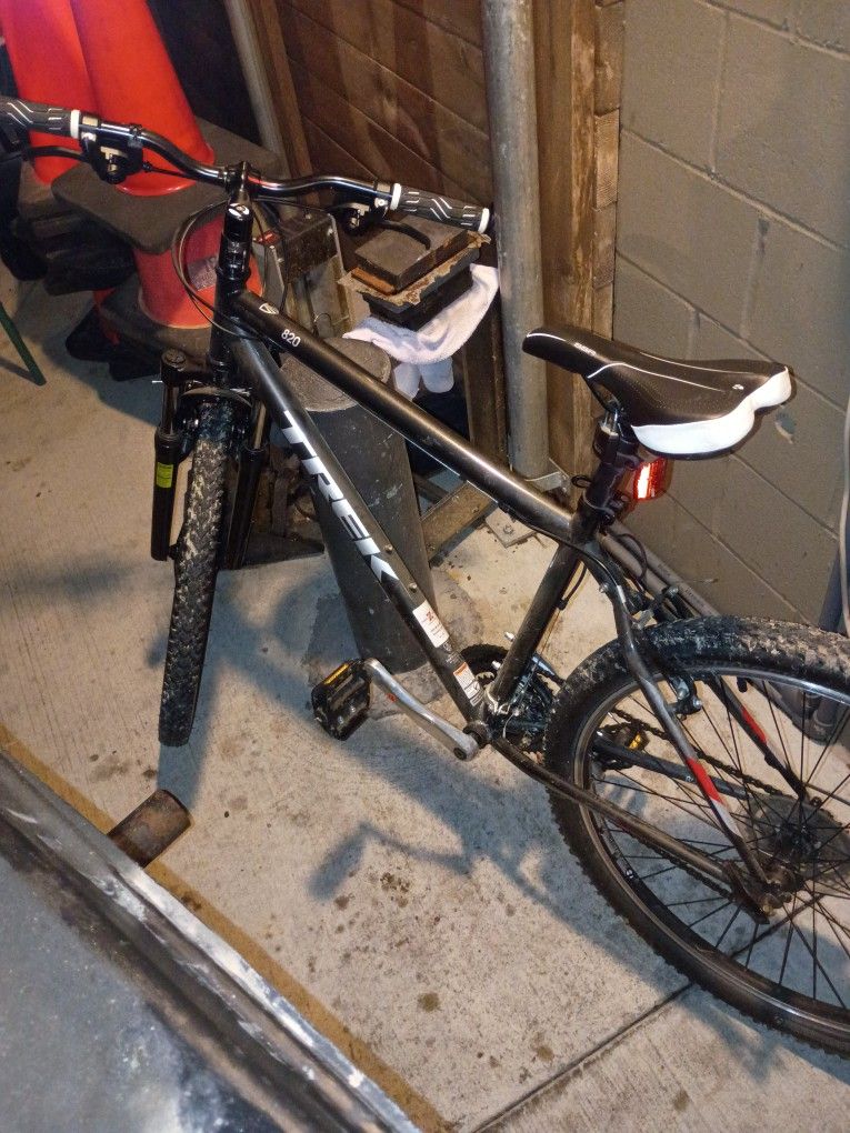 Trek Zanes World Famous Cycles 800 Obo