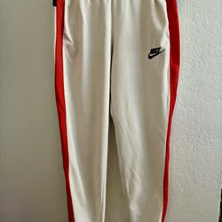 Nike Loose Fit Joggers