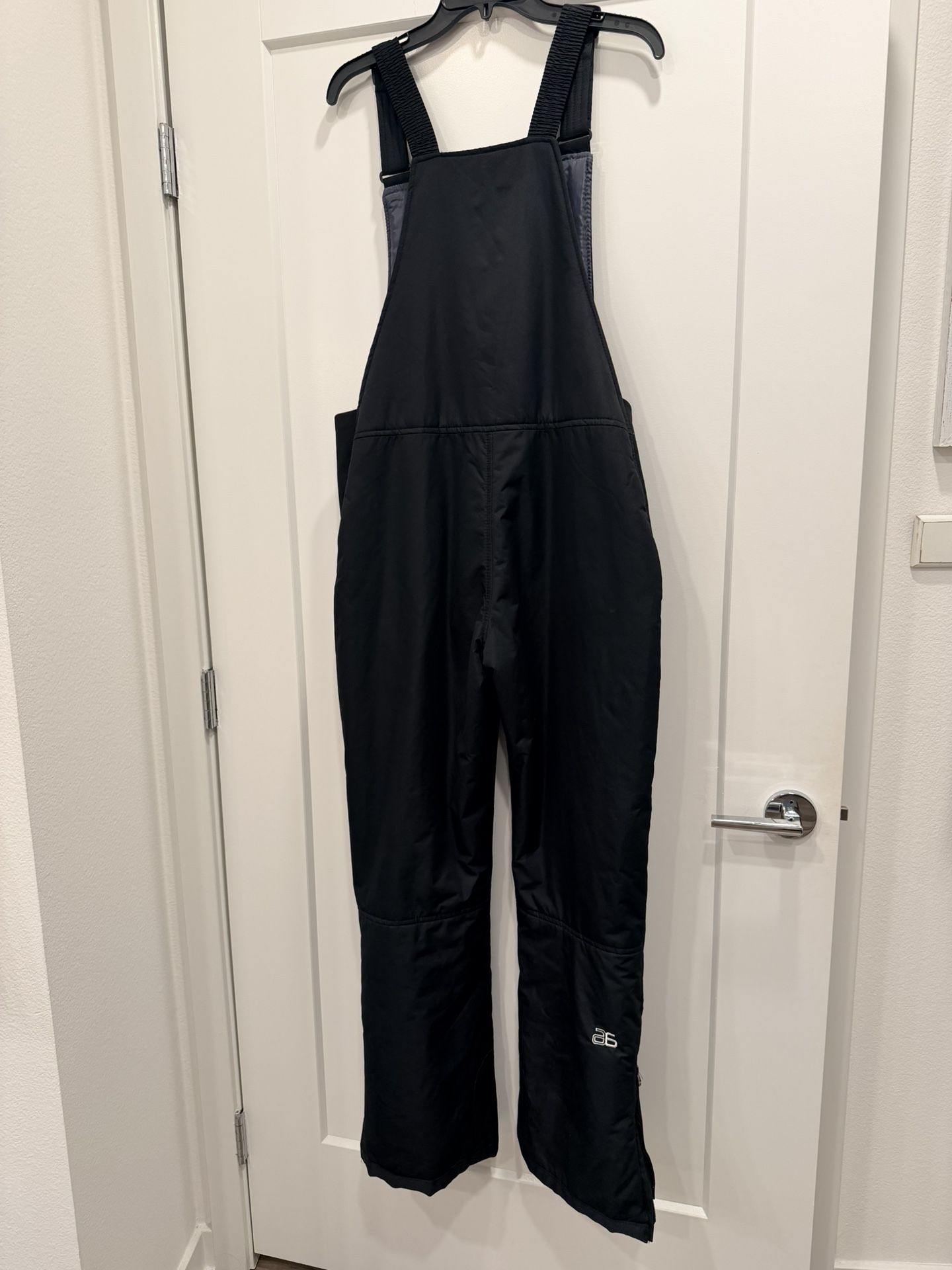 Women’s Snow Bib In Size Large