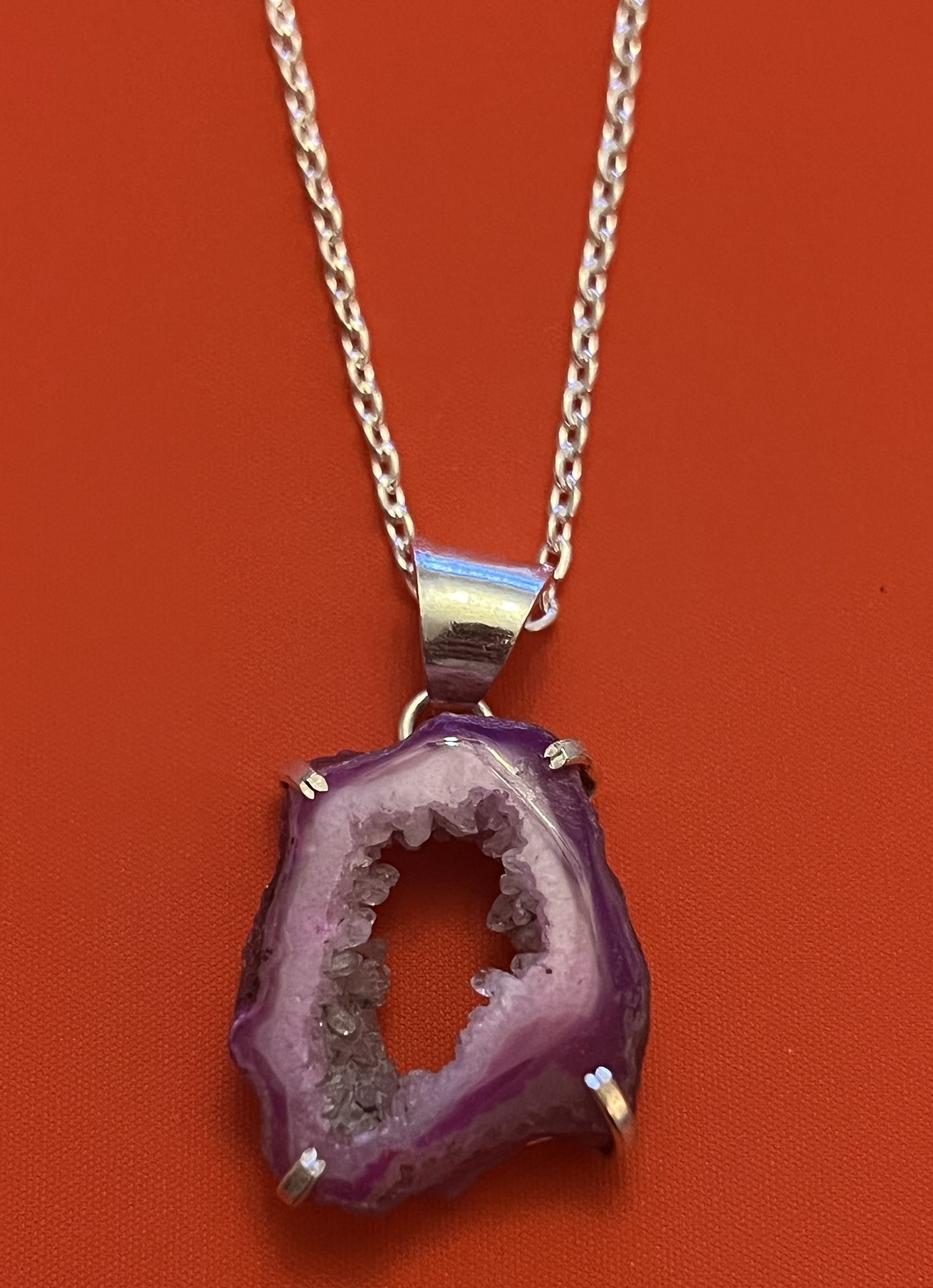 Agate With Prong Necklace