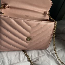 Pink quilted crossbody bag with gold chain