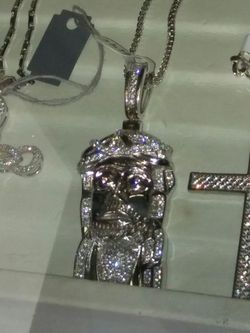 Sterling silver pendant .