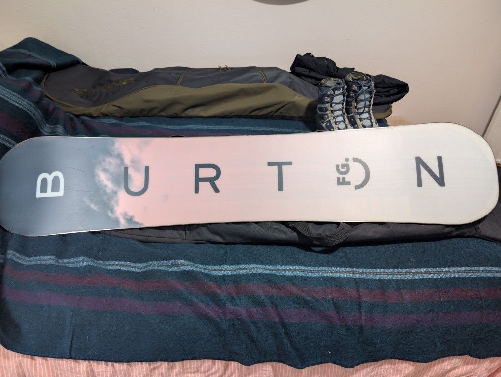 Burton Feelgood Flying V 149 + Burton Lexa Bindings (Small