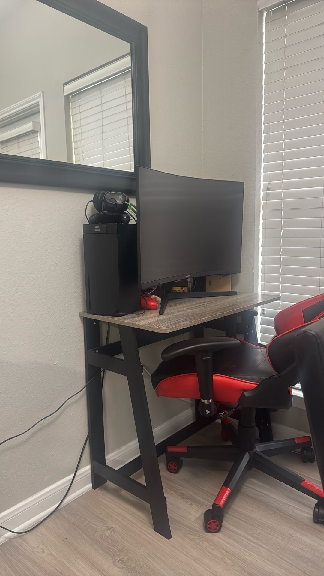 Xbox Series X And Samsung Odyssey 32inch Curve 