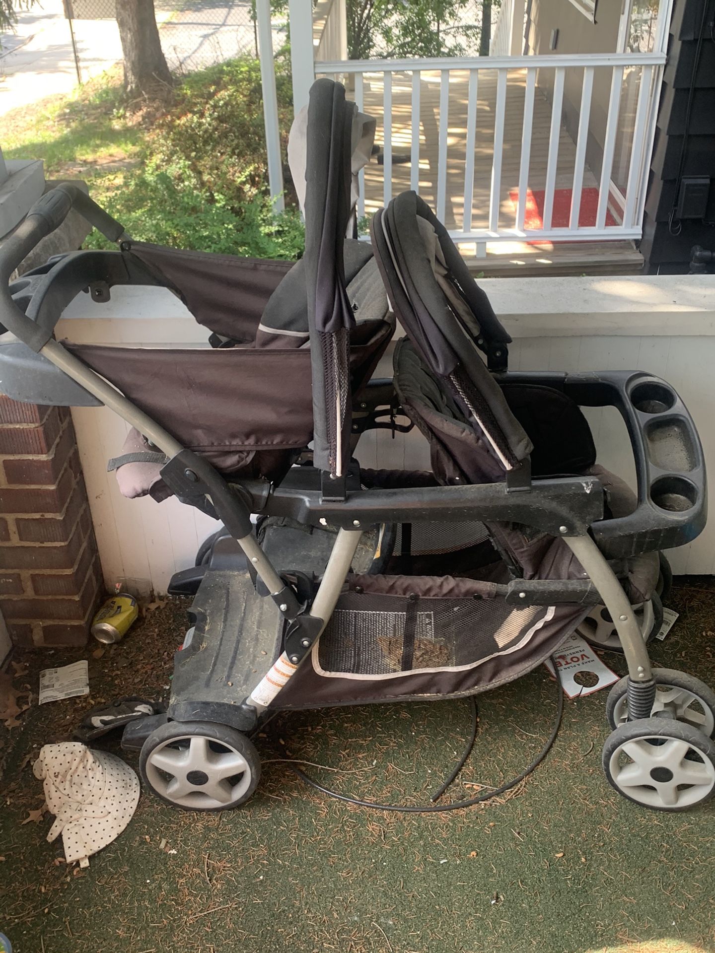 Dual Stroller With Removable Seats