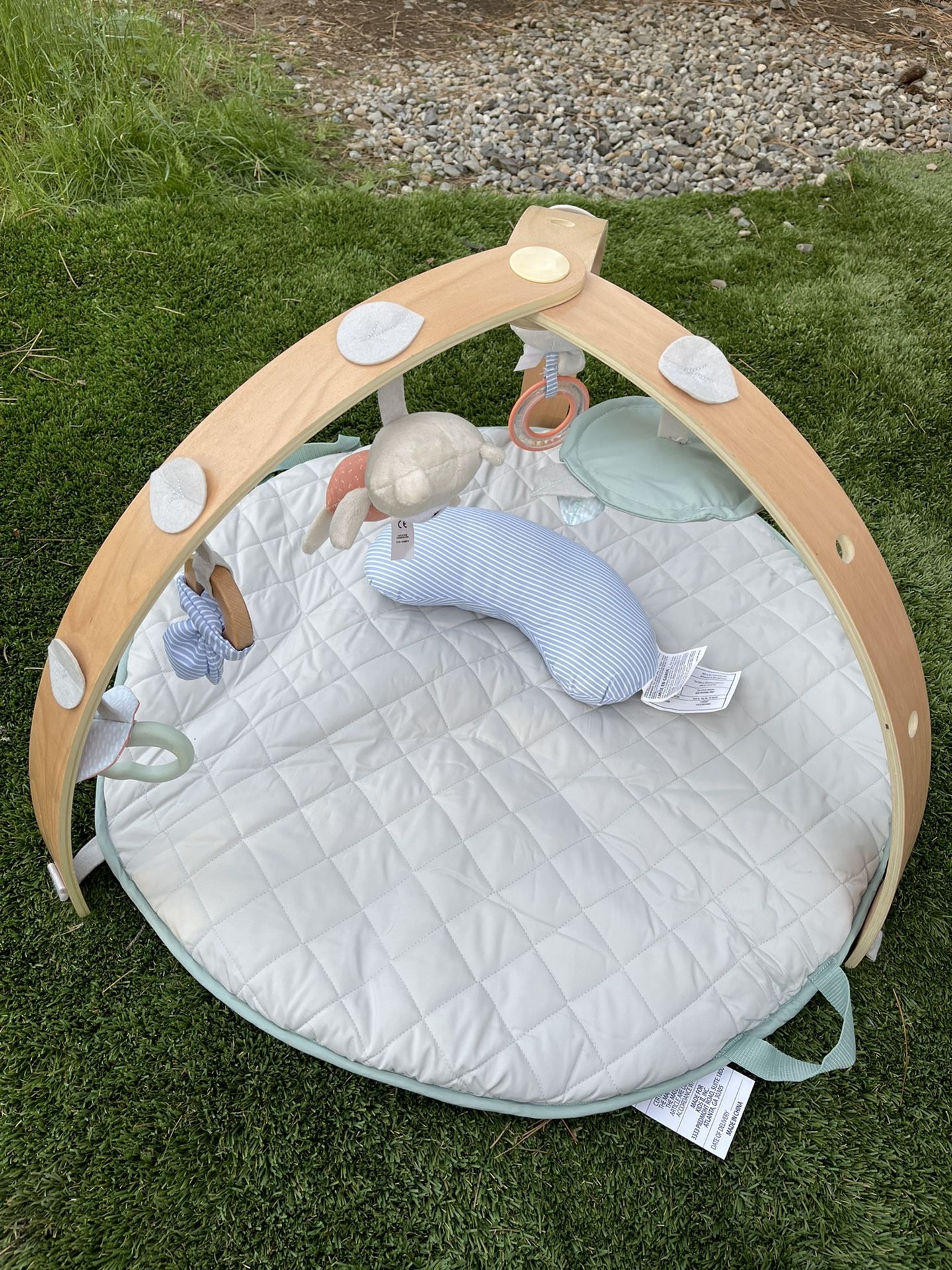 Ingenuity Cozy Spot Reversible Duvet Activity Gym & Play Mat with Wooden Toy bar