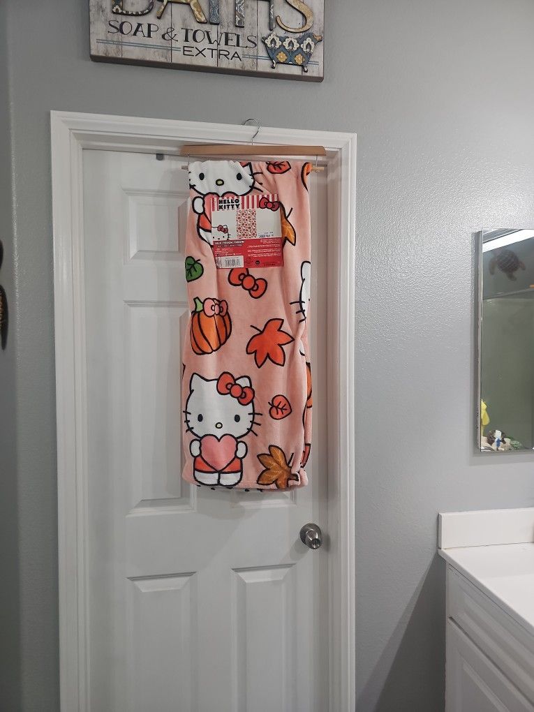 Hello Kitty Blanket