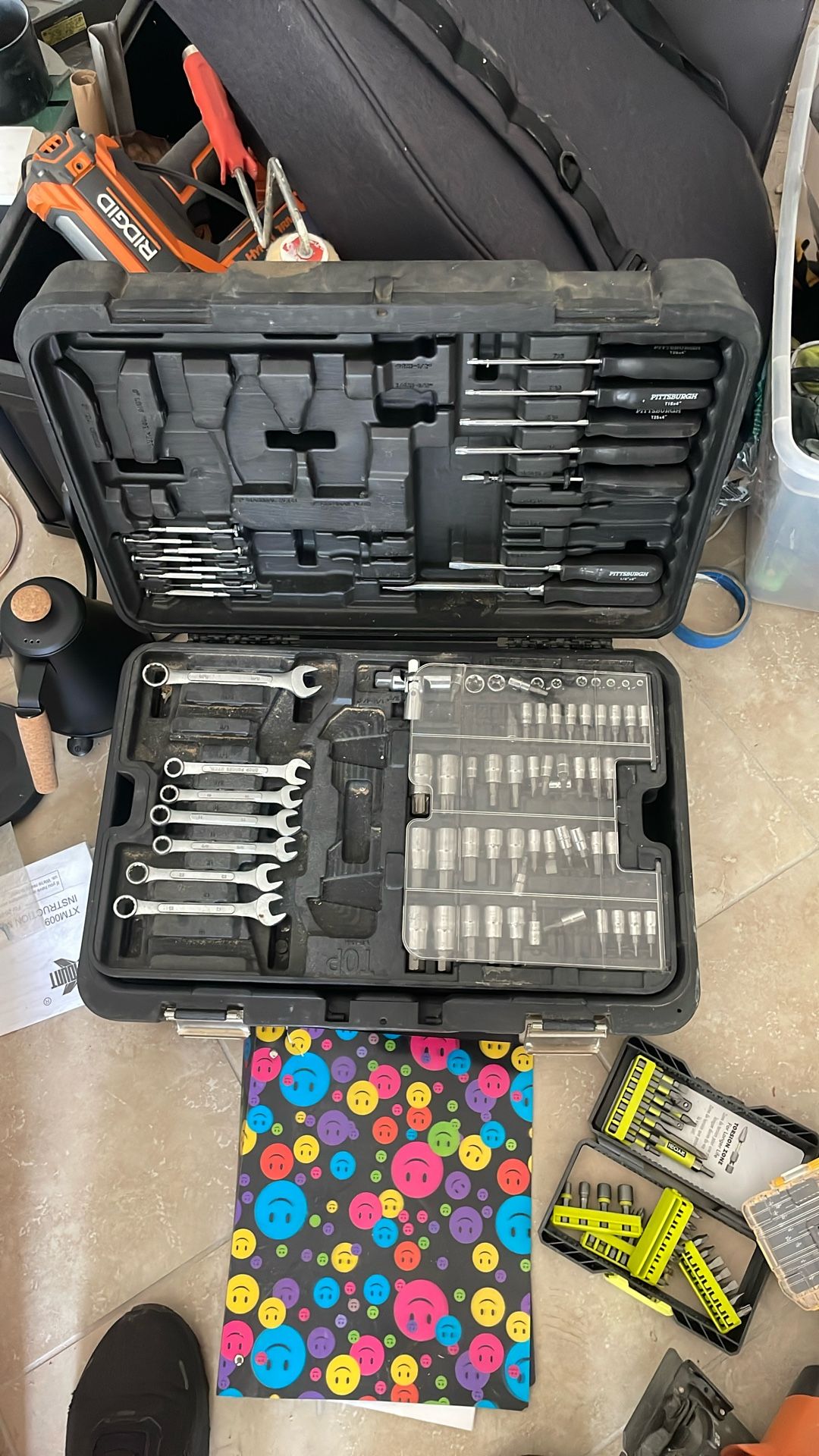 Pittsburg Mechanic Tool Set 