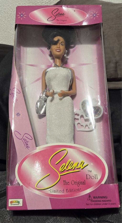1997 Selena Quintanilla The Original Limited Edition Collectible Doll