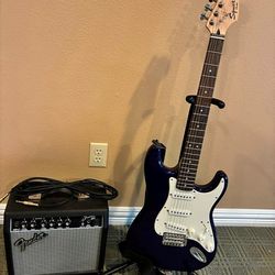 Fender Squier Stratocaster + Frontman 15G Amp Bundle - Blue