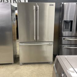 Frigidaire Professional French Door Refrigerator AUK1