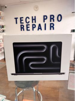 New, open box! Macbook pro 14” 2026 M5, 16gb RAM, 1TB SSD. Warranty till May 2027!