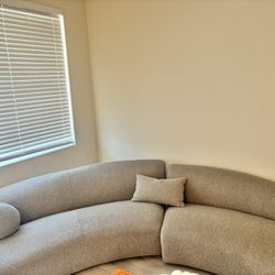 Curved Boucle Couch Grey 