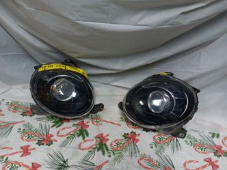 2012-18 Fiat 500 L&R Headlight Black