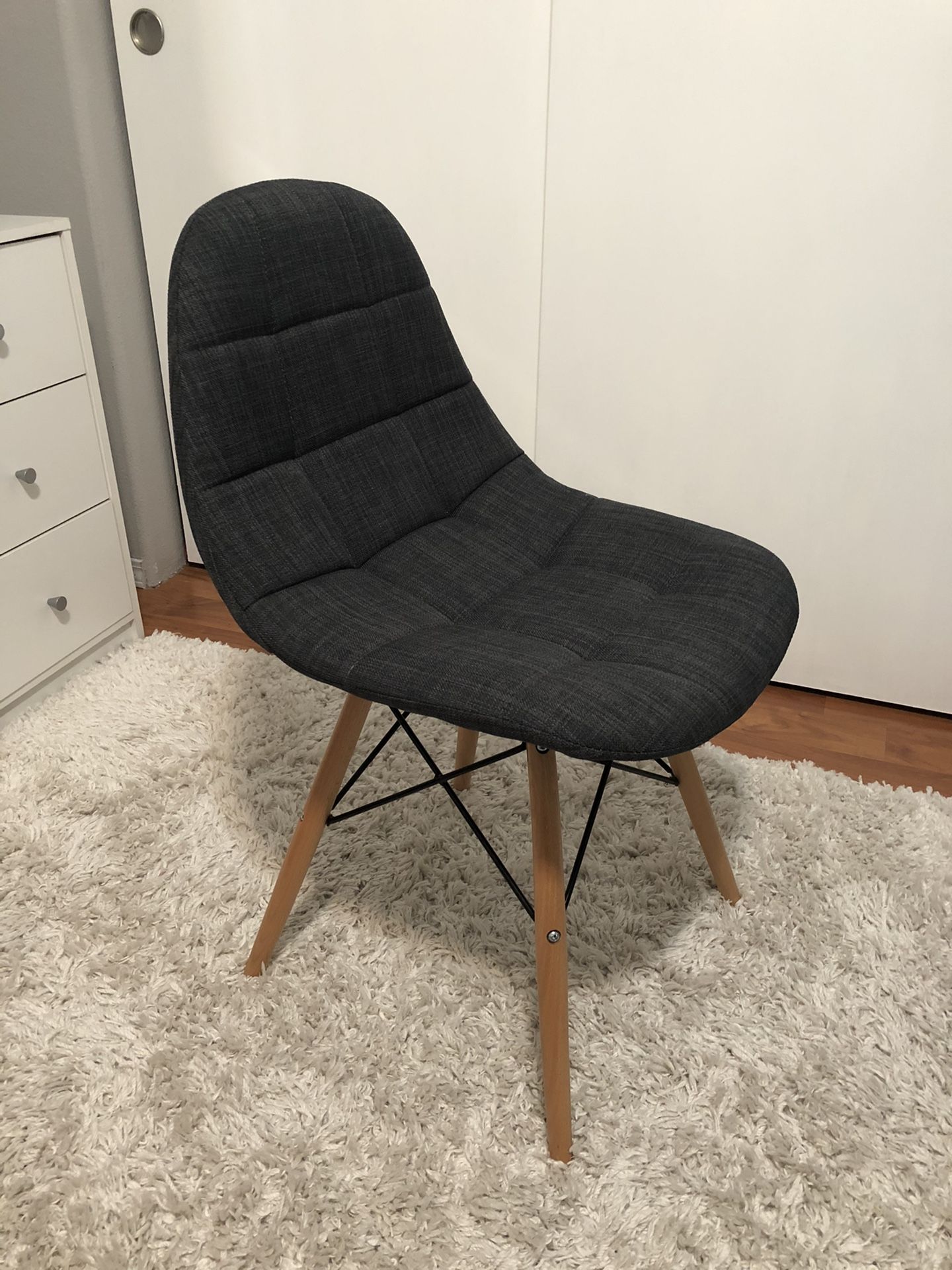 Desk chair