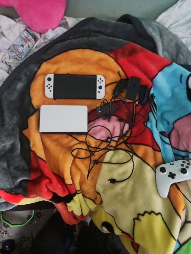 Nintendo Switch OLED.