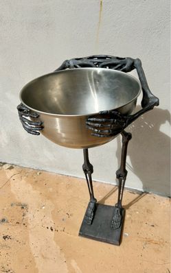 Skeleton Figure Bowl Stand 4 ft Halloween decor