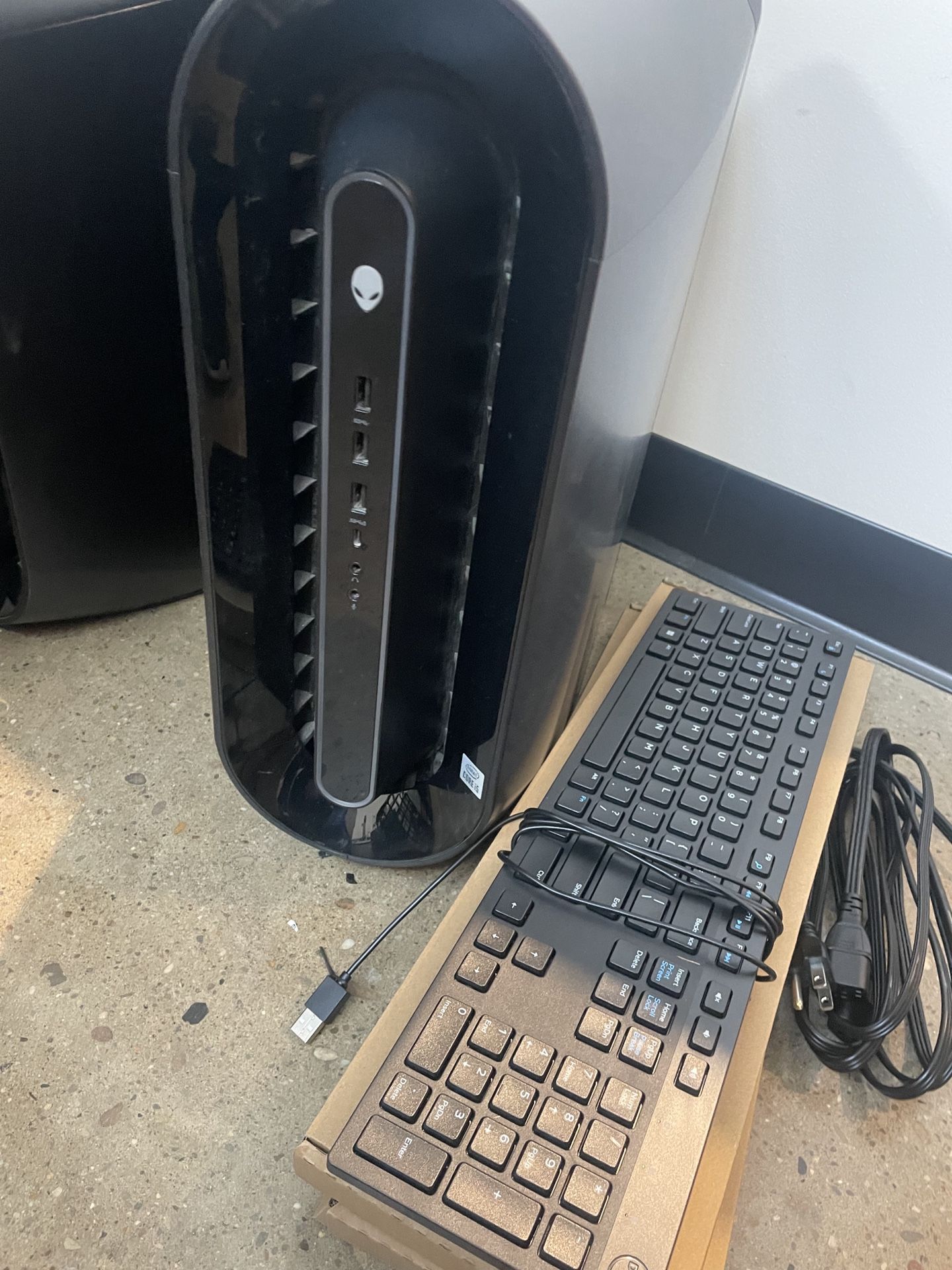 ๐ป High-Performance PCs for Sale โ Ideal for Work, School, or Gaming!