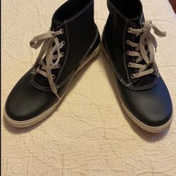 Brand new Cougar rain boots size 11 