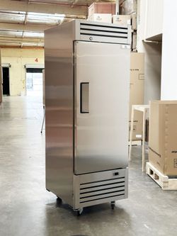 NSF Reach In One Door Refrigerator SS interior AKR-06881