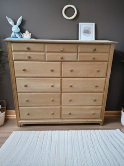 PINEWOOD DRESSER