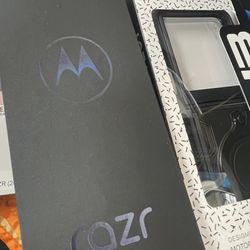 Motorola Razr 2024