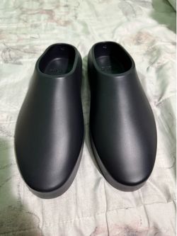Brand new Fear of God California 2.0 slip on