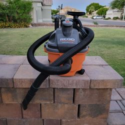 RIDGID 4 Gallon 5.0 Peak HP Portable Shop Vacuum Wet Dry Vac with Fine Dust Filter, Locking Hose 