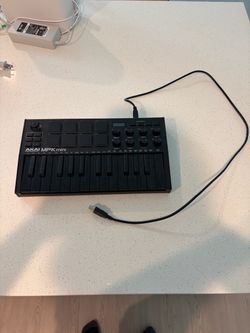 AKAI MPK MINI USB KEYBOARD BLACK $40 or best offer