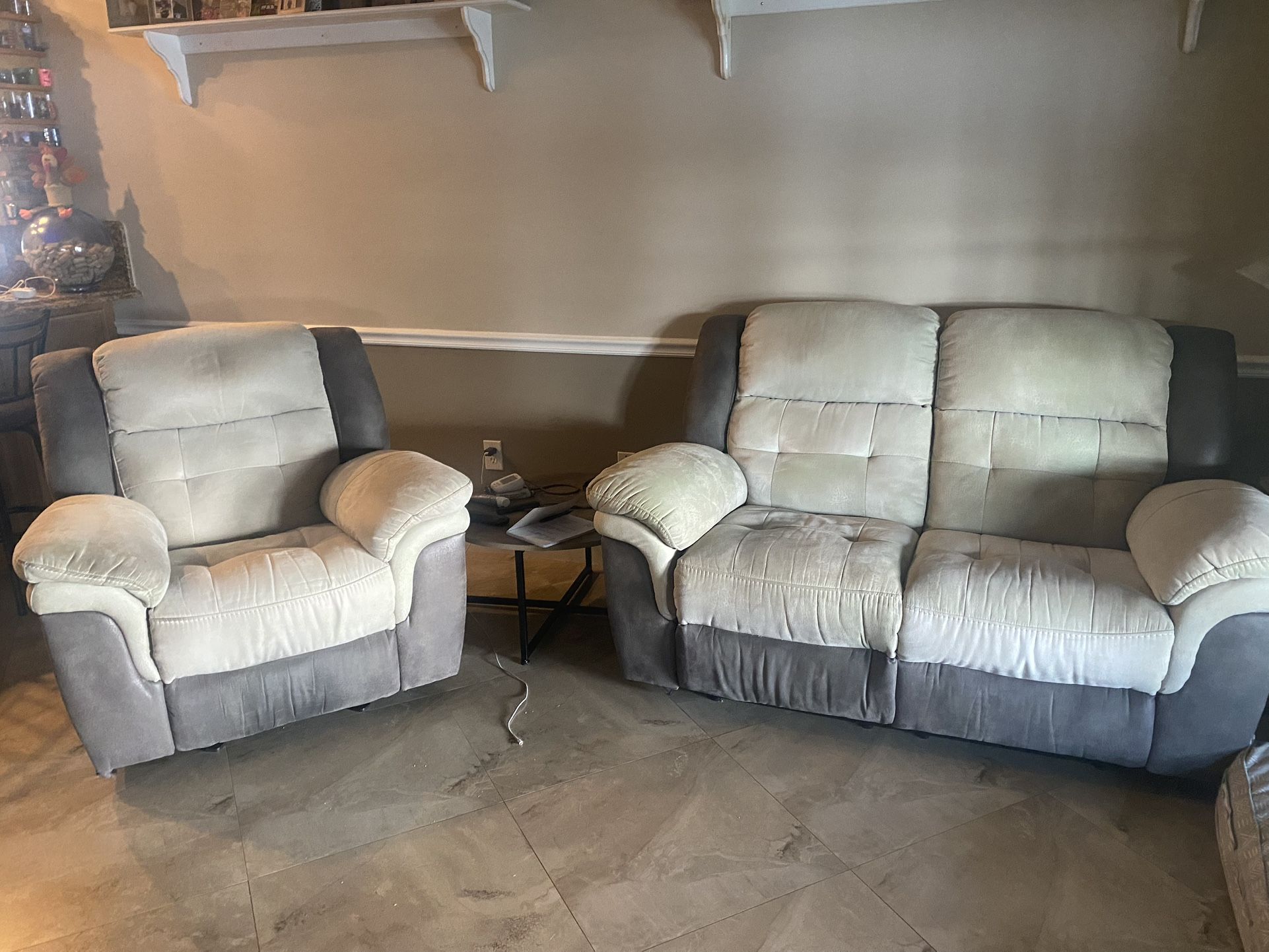 Single Recliner And Reclining Love Seat 
