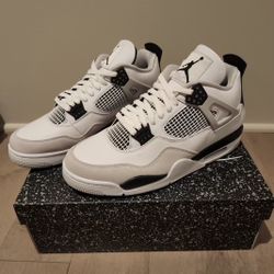 Jordan 4’s Military 