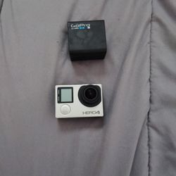 GoPro Hero 4 With Battery And Charger 