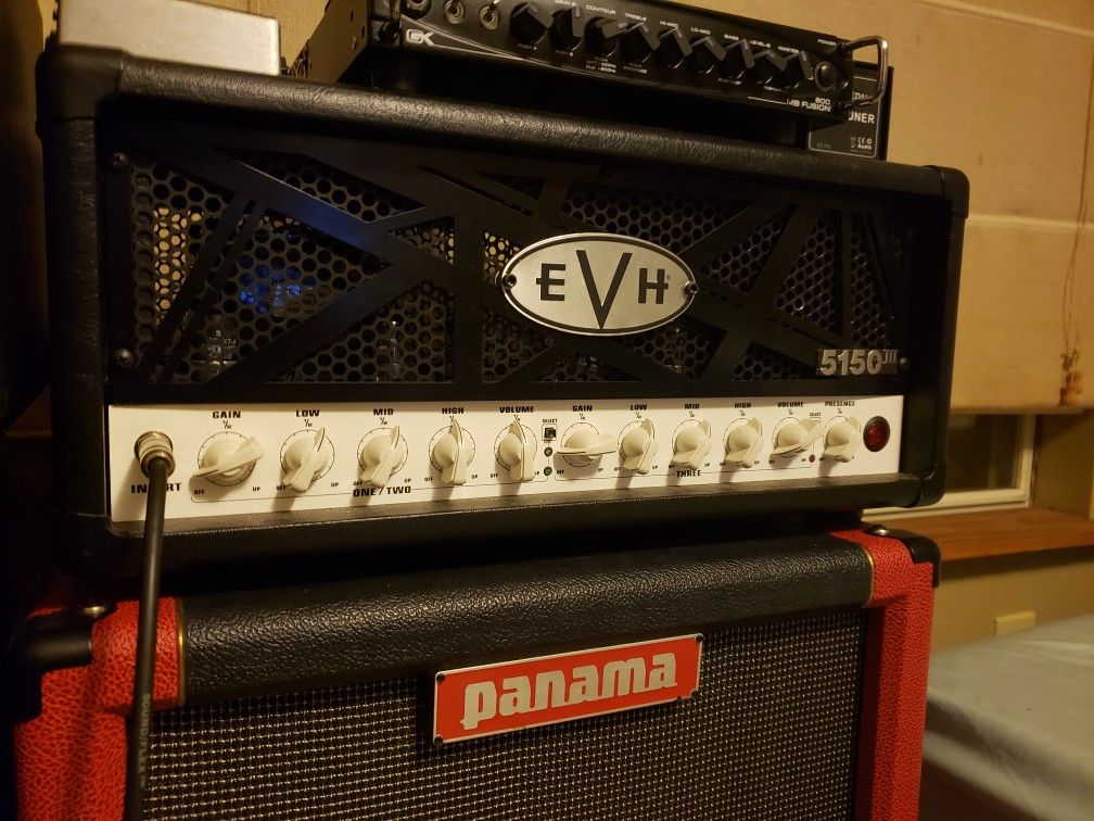 Evh 5150 III 50 watt with upgraded mesa/tung sol power tubes and footswitch guitar amp