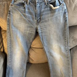 Levi stratus pants