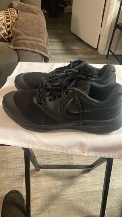 Nike star sneakers size 7Y