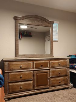 9 drawer dresser