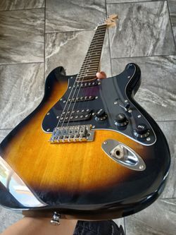 SQUIRE AFFINITY STRATOCASTER 