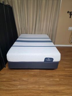 Full size bed