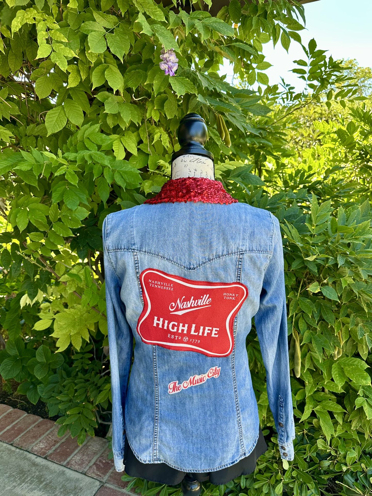 Women's Vintage Lightweight Guess Jean Shirt "Nashville"-Medium