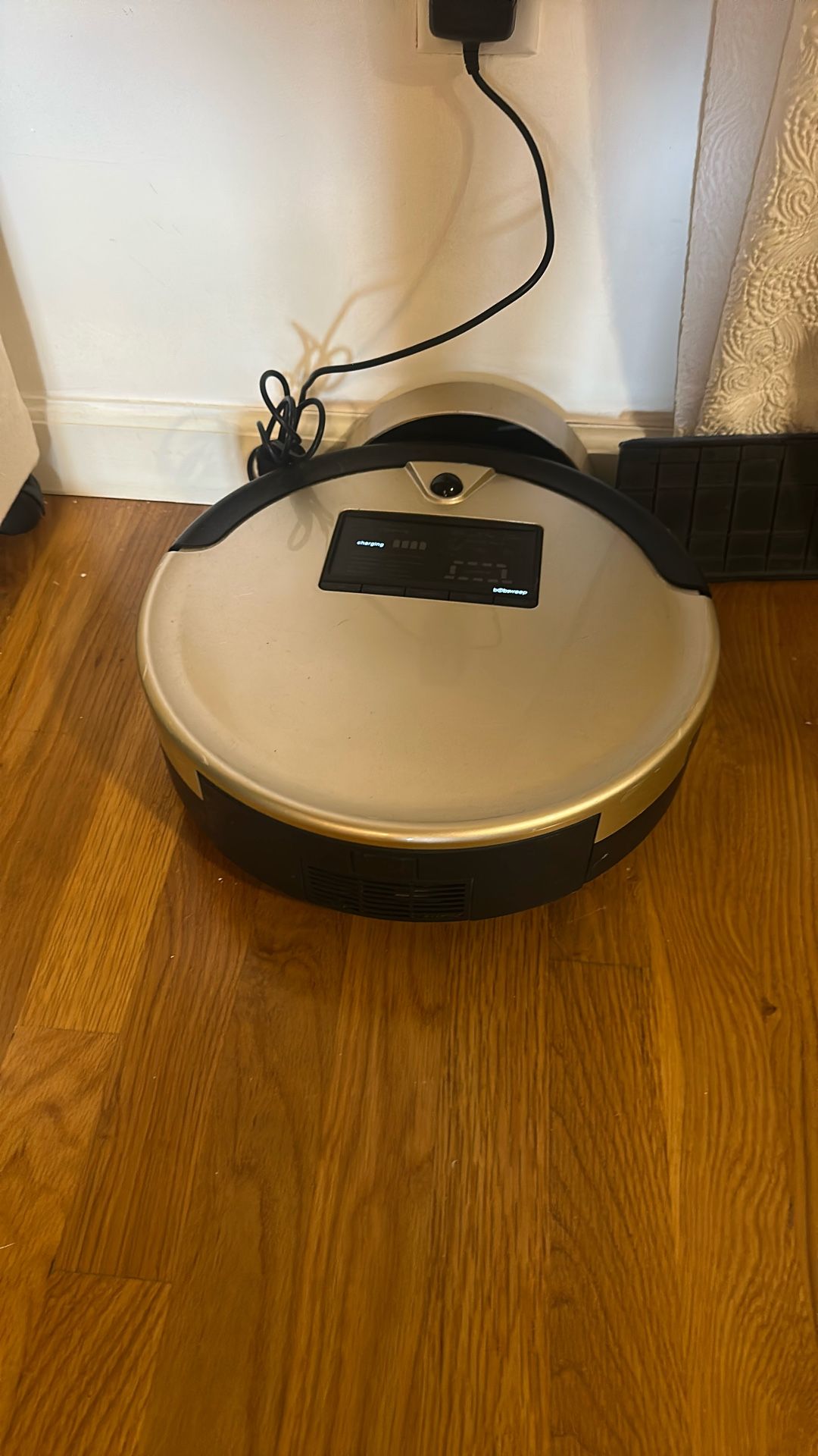 PetHair Gold Auto Charging Robotic Vacuum