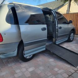 1996 Dodge Grand Caravan