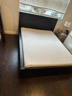 Queen bed